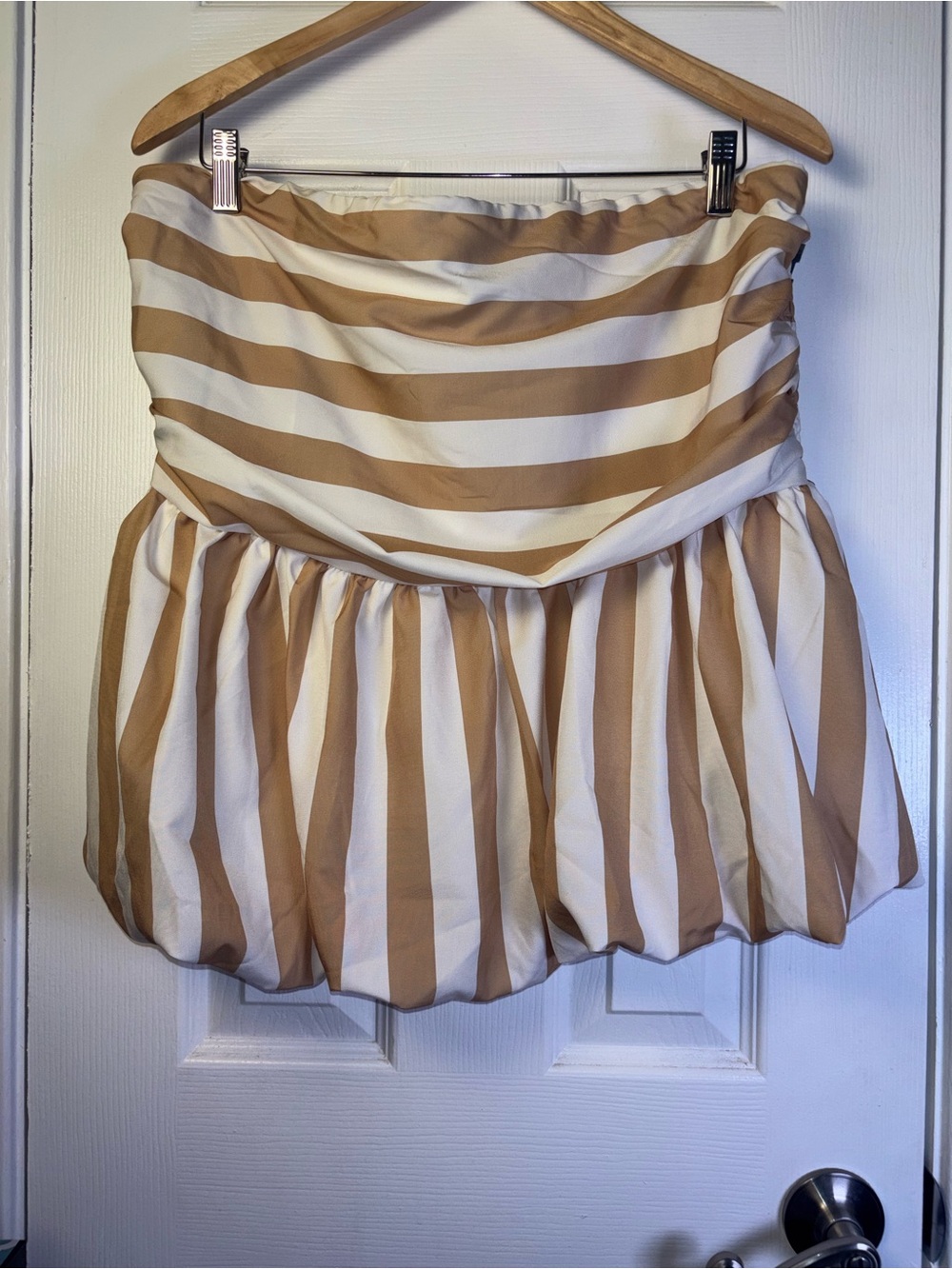 Striped Beige and White Strapless Crop Top 2XL - Picture 2 of 13